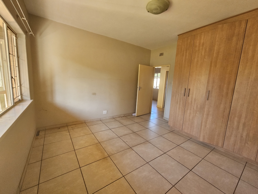 To Let 2 Bedroom Property for Rent in Adamayview North West